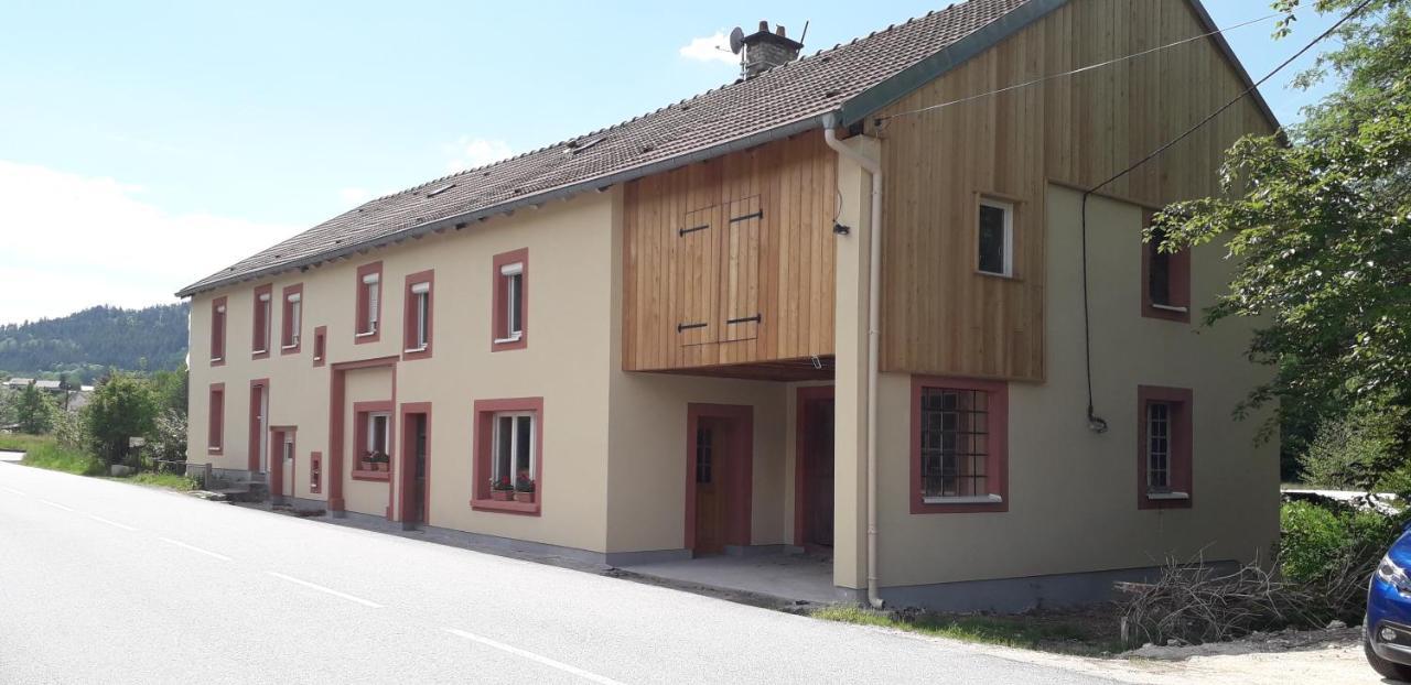 Bed and Breakfast Au Val Des Meuris Taintrux Exterior foto